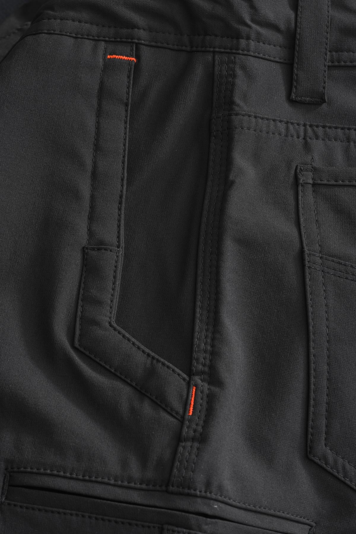 JET-LITE UTILITY SHORT - BLACK