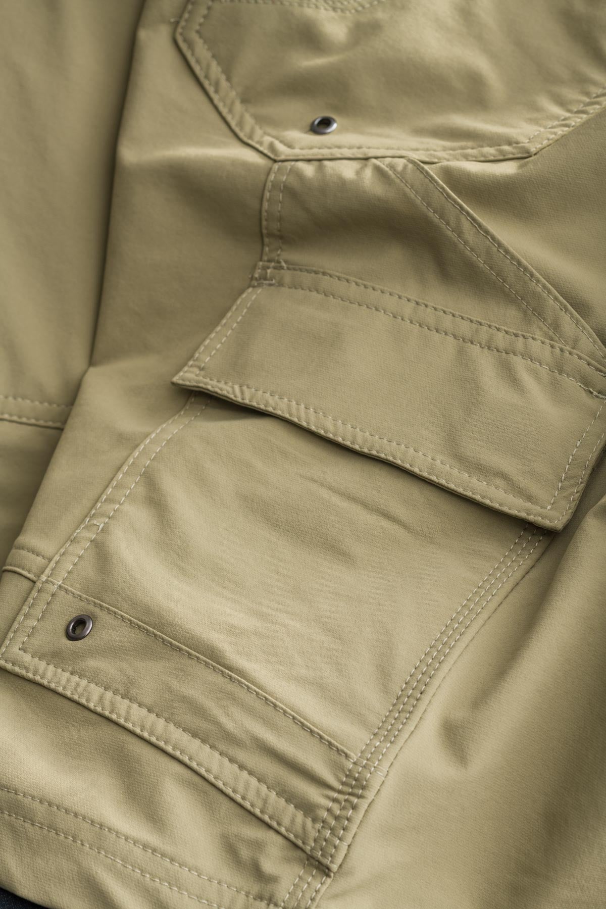 JET-LITE UTILITY SHORT - KHAKI