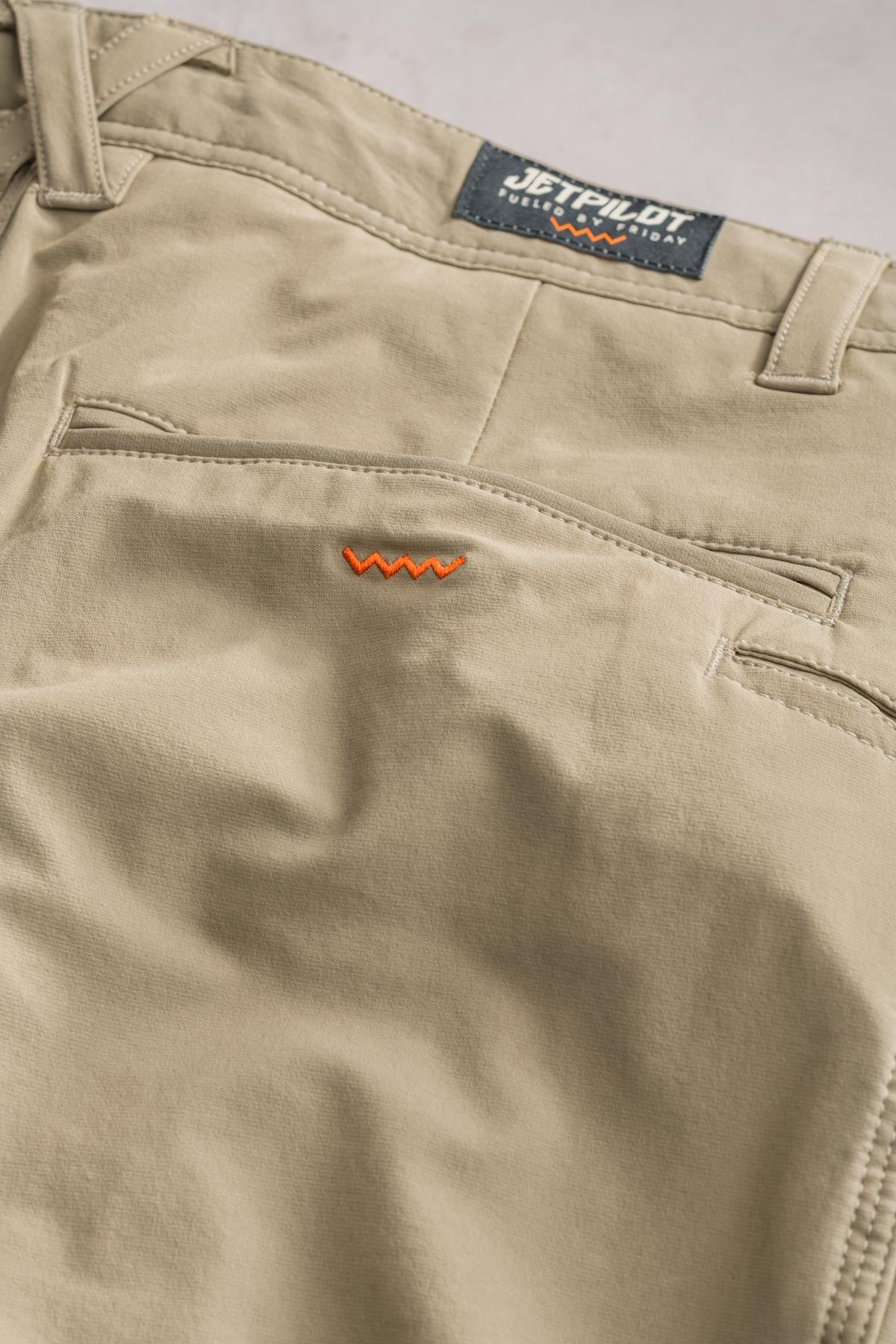 Jet-Lite 16" Walkshort - Khaki