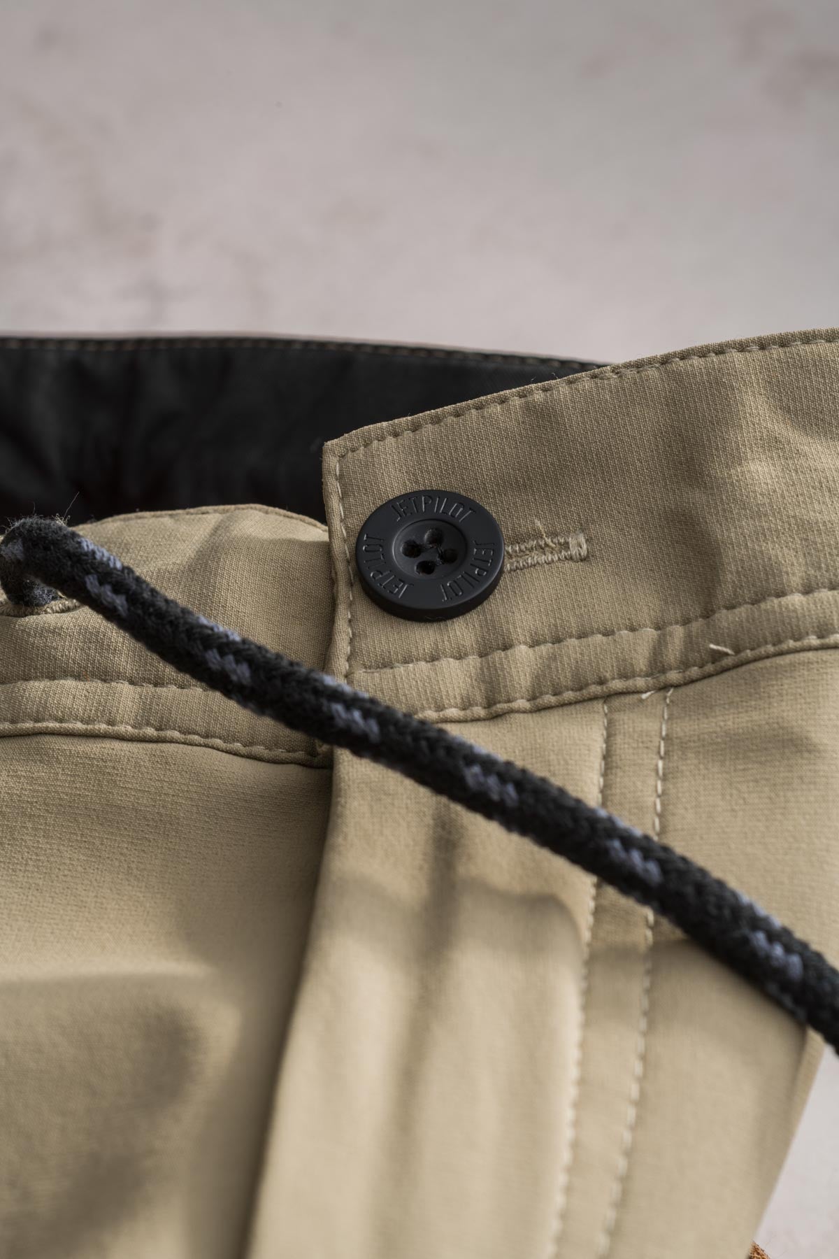 Jet-Lite 16" Walkshort - Khaki