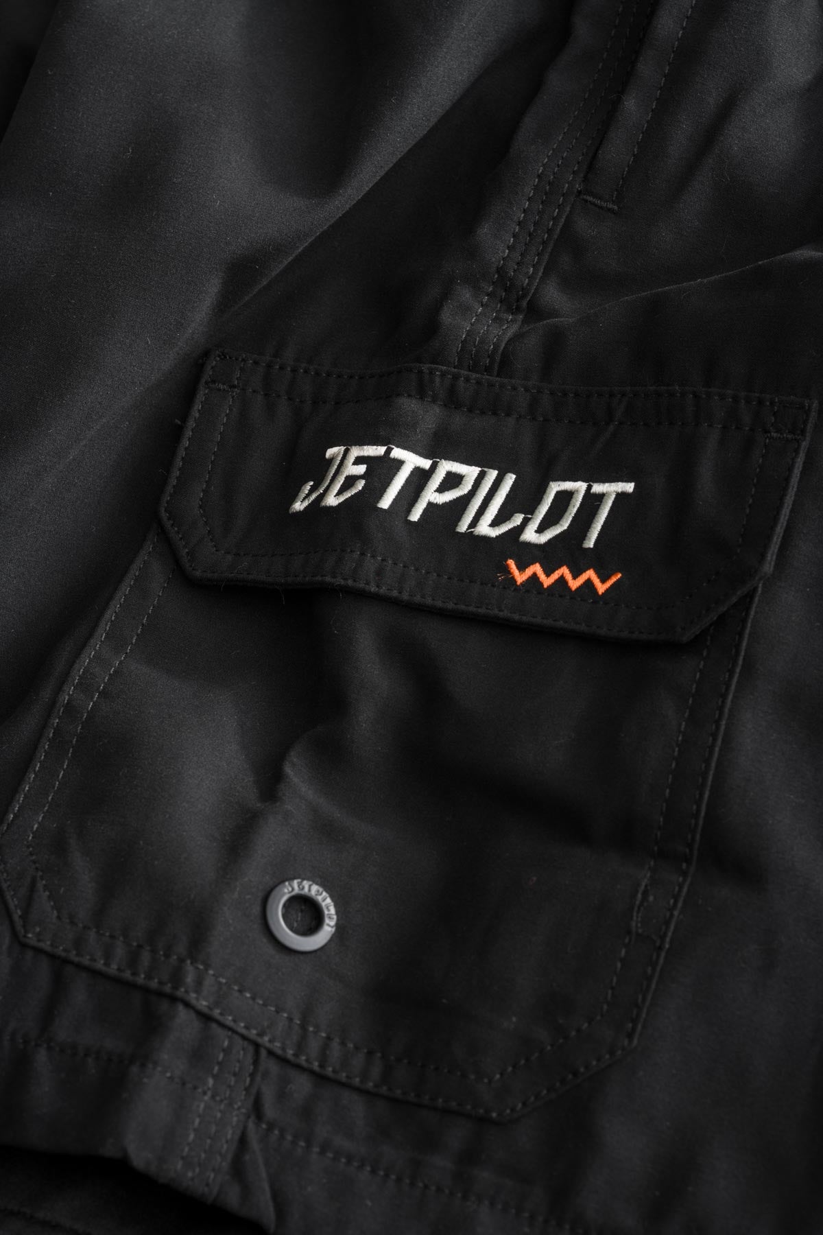 JET-LITE ELASTICATED SHORT - BLACK